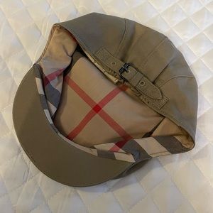 Burberry children’s Khaki newsboy hats.